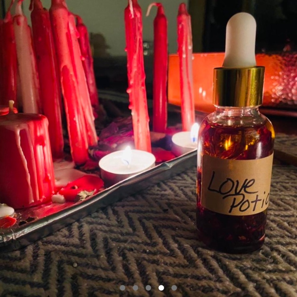 Love Potion Ritual Conjure Oil - Picture 5 of 5